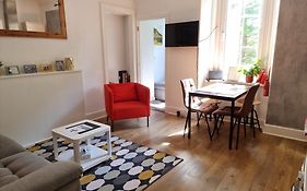 Charming Victorian Apartment, Close To Centre